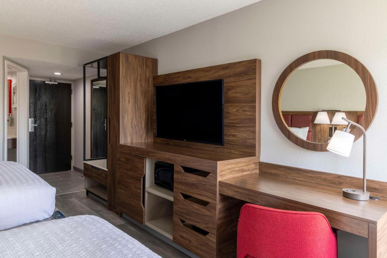 Double Room with Two Double Beds at Hampton Inn Athens