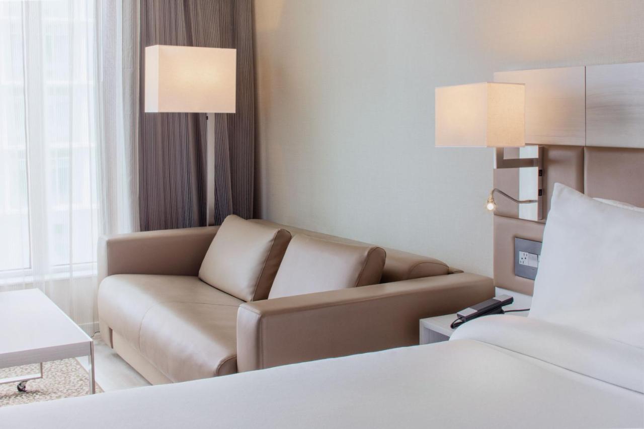 King Room with Sofa Bed and Adapted Tub - Mobility Accessible at AC Hotel by Marriott Fort Lauderdale Airport