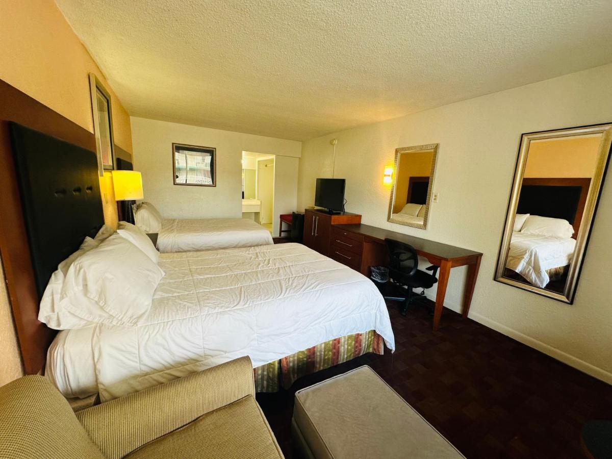 Standard Double Room - Smoking at Boca Inn