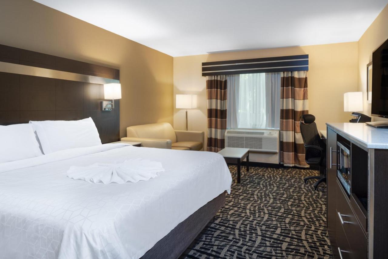 King Room with Sofa Bed - Non-Smoking at Holiday Inn Poughkeepsie by IHG