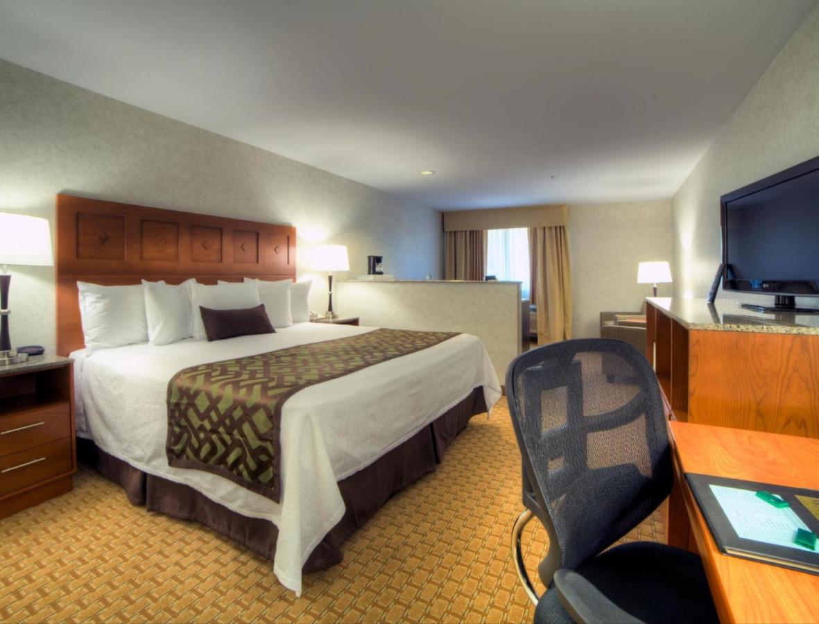 Deluxe King Suite at Moab Valley Inn