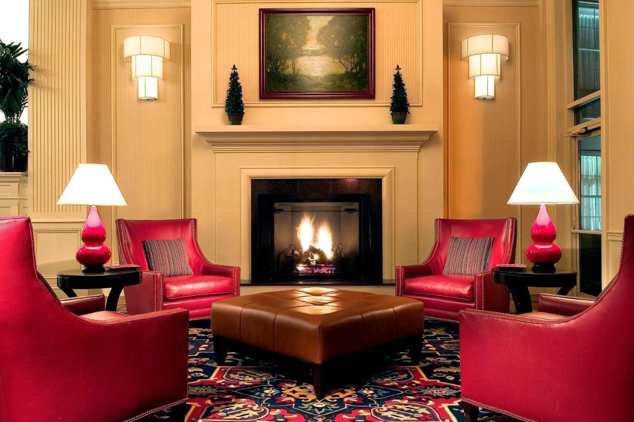 | Four Points by Sheraton Wakefield Boston Hotel & Conference Center