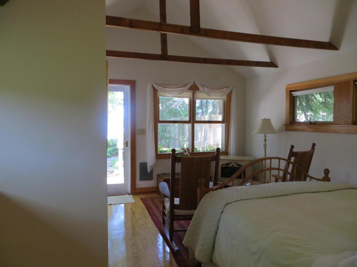 | Atlantic Ark Inn