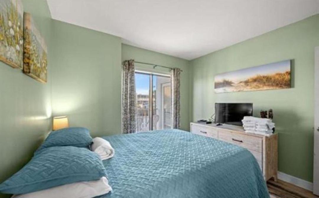 | One Bedroom Ocean View Condo