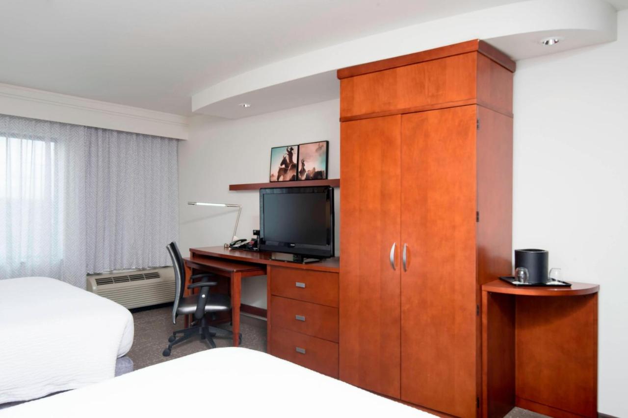 Queen Room with Two Queen Beds at Courtyard by Marriott San Antonio North/Stone Oak at Legacy