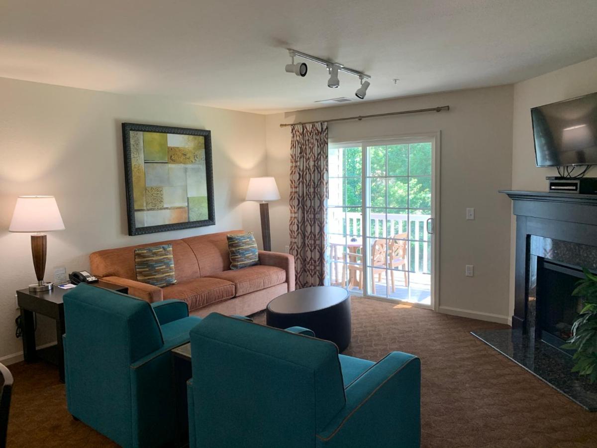 Two-Bedroom Apartment at The Colonies at Williamsburg