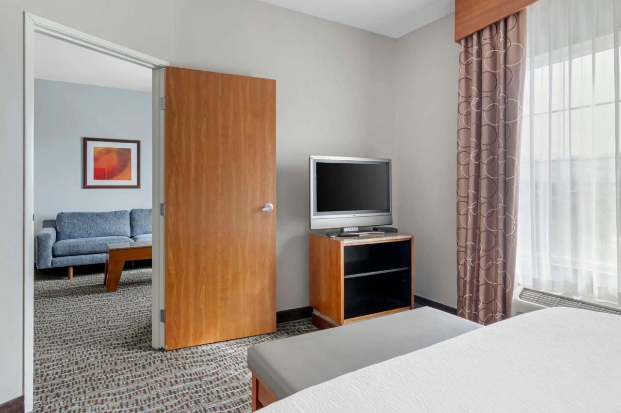 | Best Western PLUS Peppertree Inn at Omak