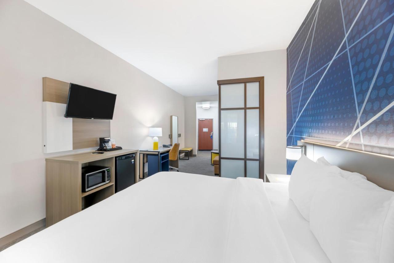 King Suite - Accessible/Non-Smoking at Comfort Suites Pecos