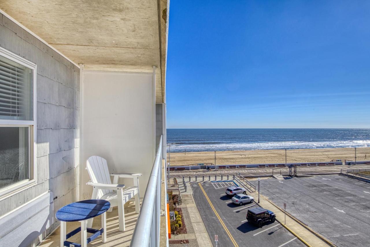  | Commander Hotel & Suites