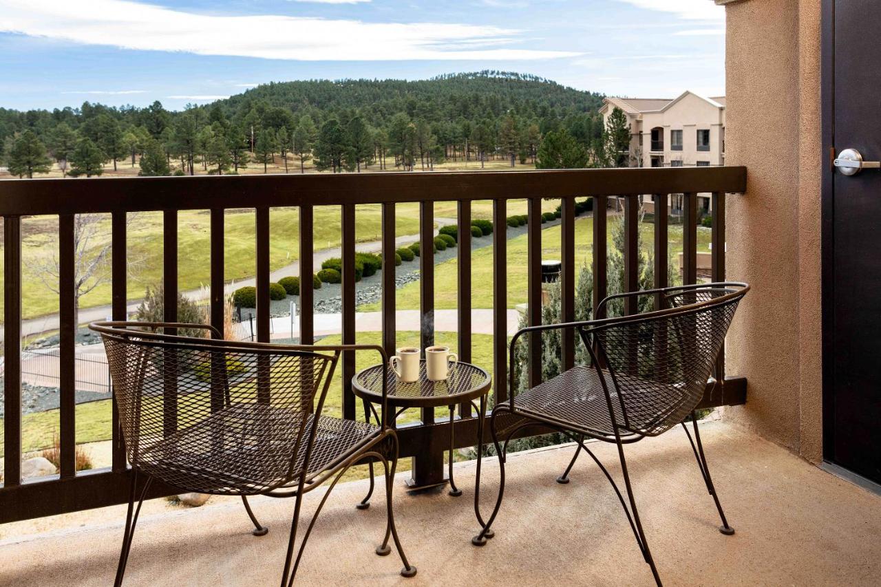 One-Bedroom Suite at MCM Elegante Lodge & Suites Ruidoso