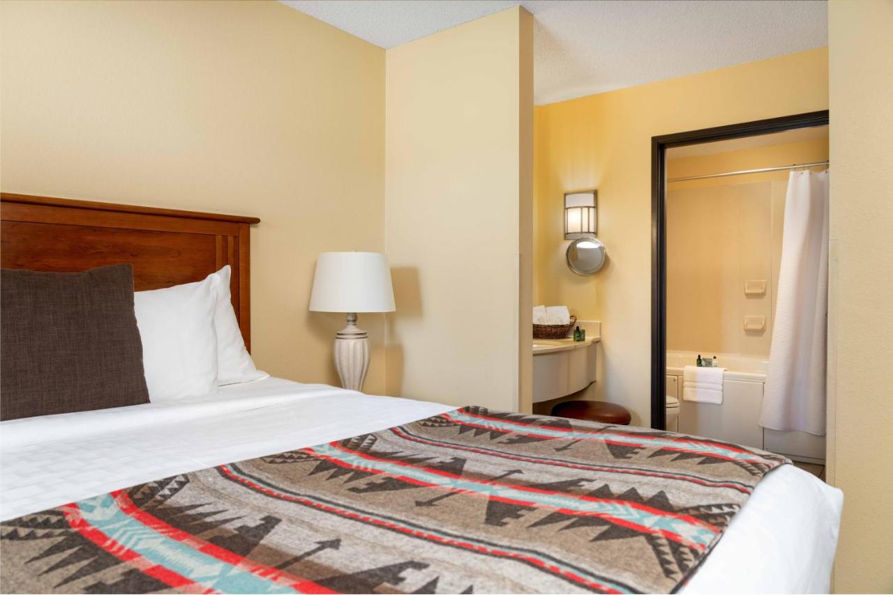 King Suite at MCM Elegante Lodge & Suites Ruidoso
