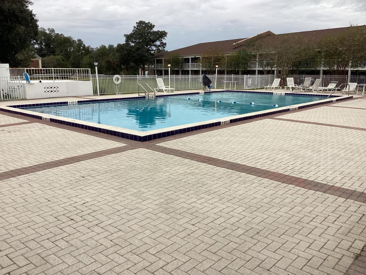 | Motel 6-Ocala, FL - Conference Center