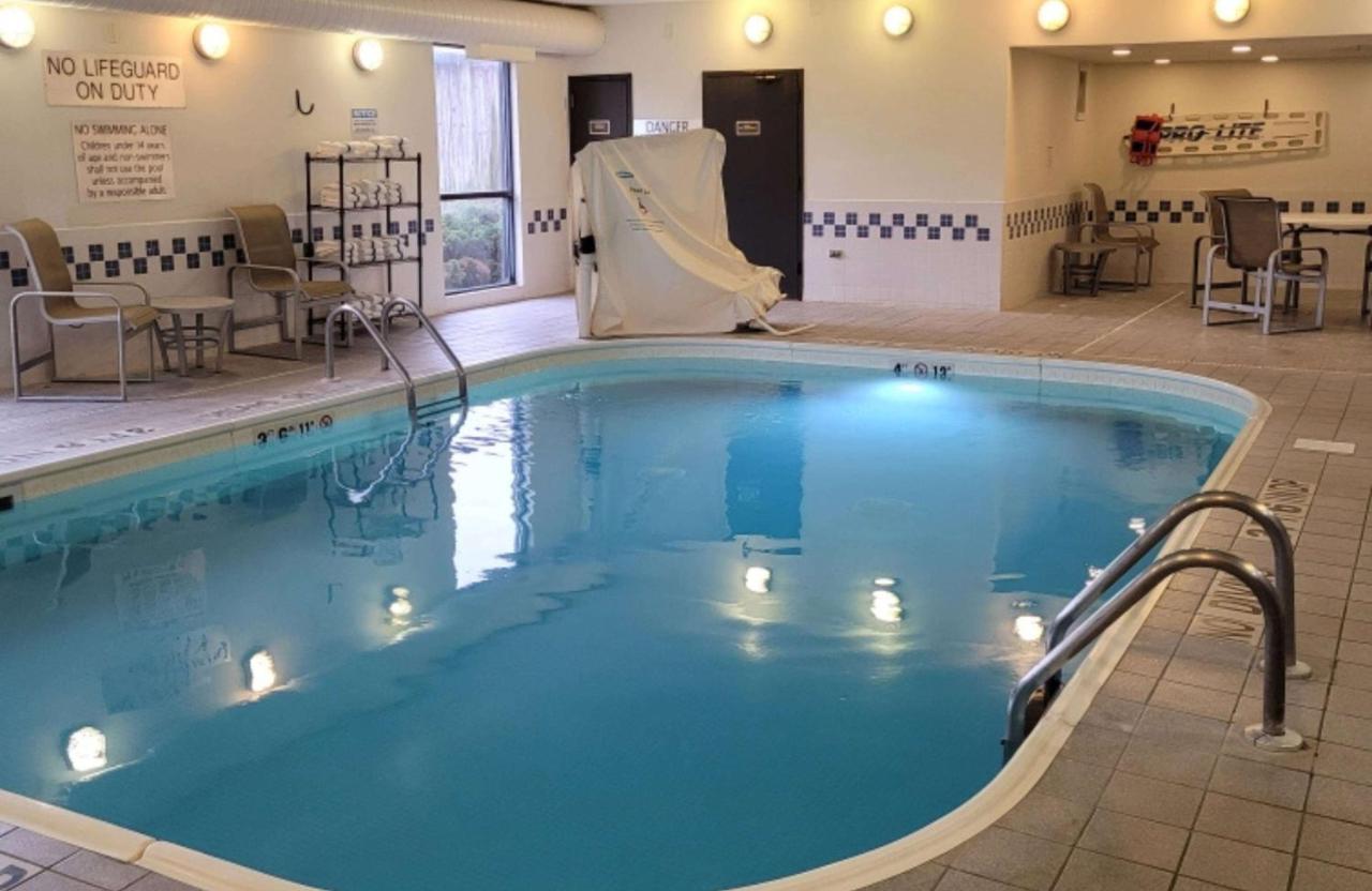 | Best Western Plus Mishawaka Inn