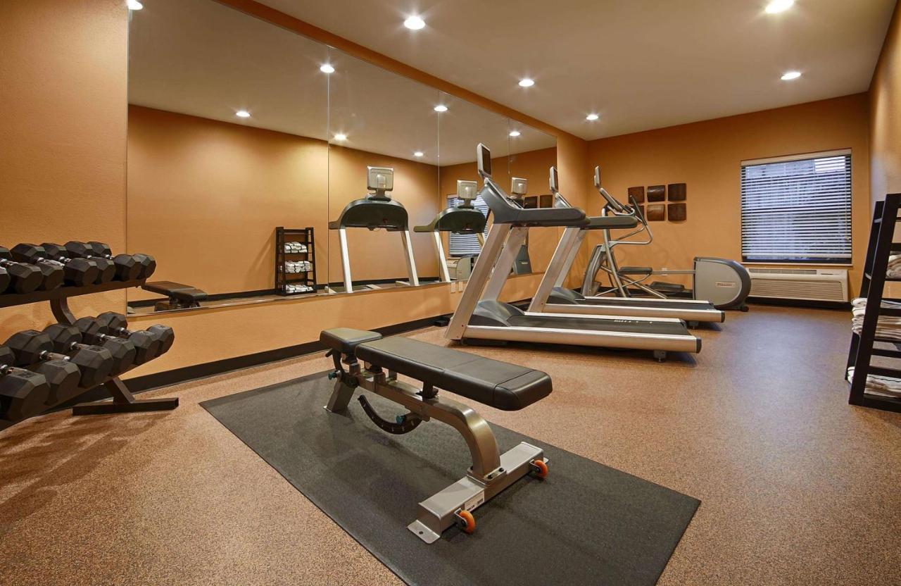 | Best Western Plus Mishawaka Inn
