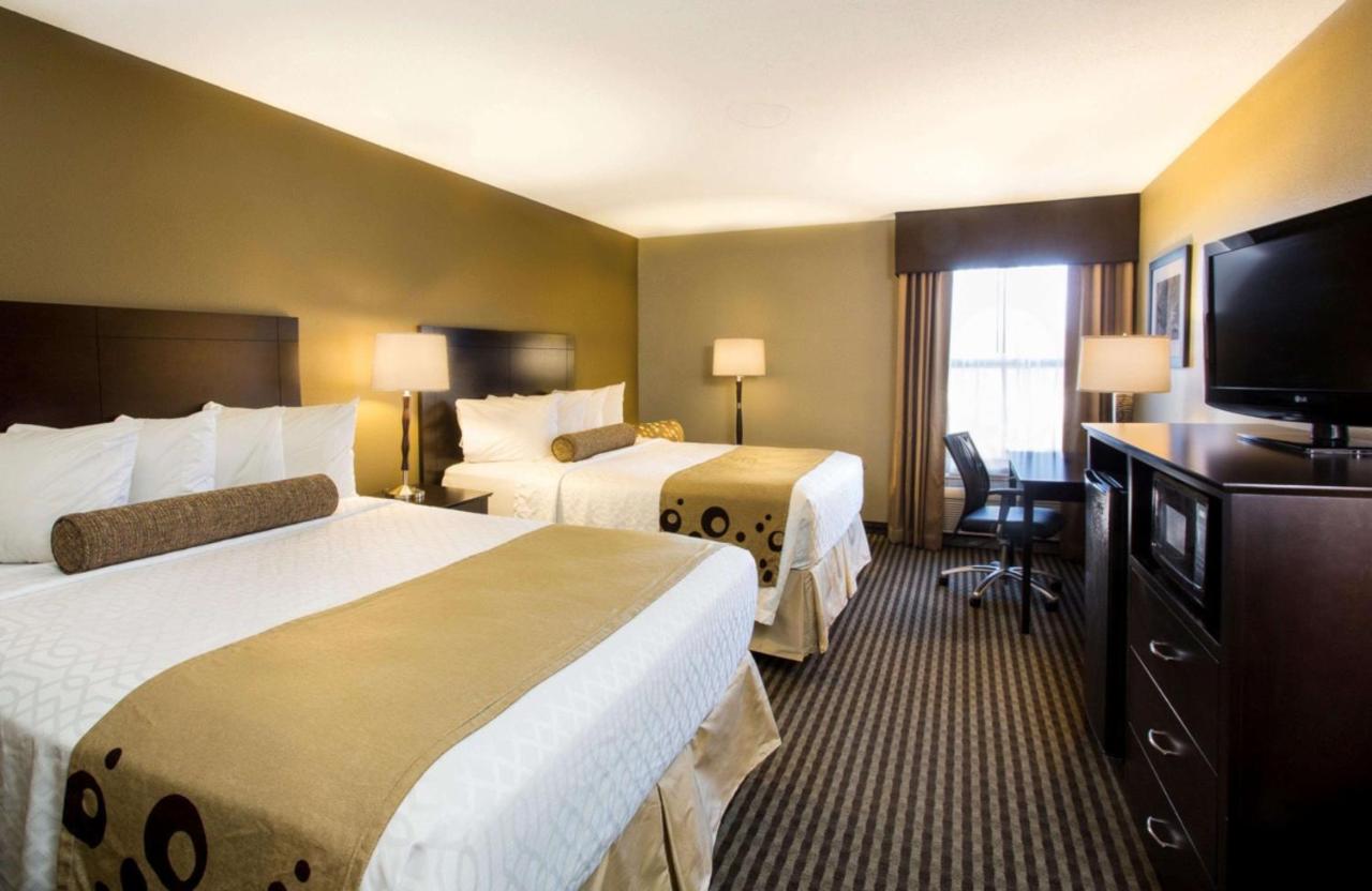 | Best Western Plus Mishawaka Inn