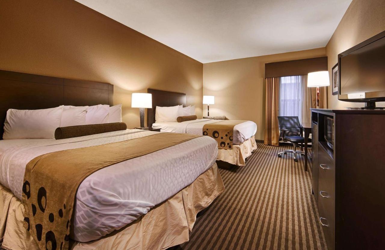 | Best Western Plus Mishawaka Inn