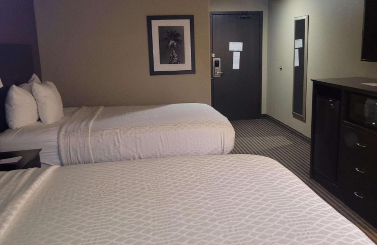 | Best Western Plus Mishawaka Inn