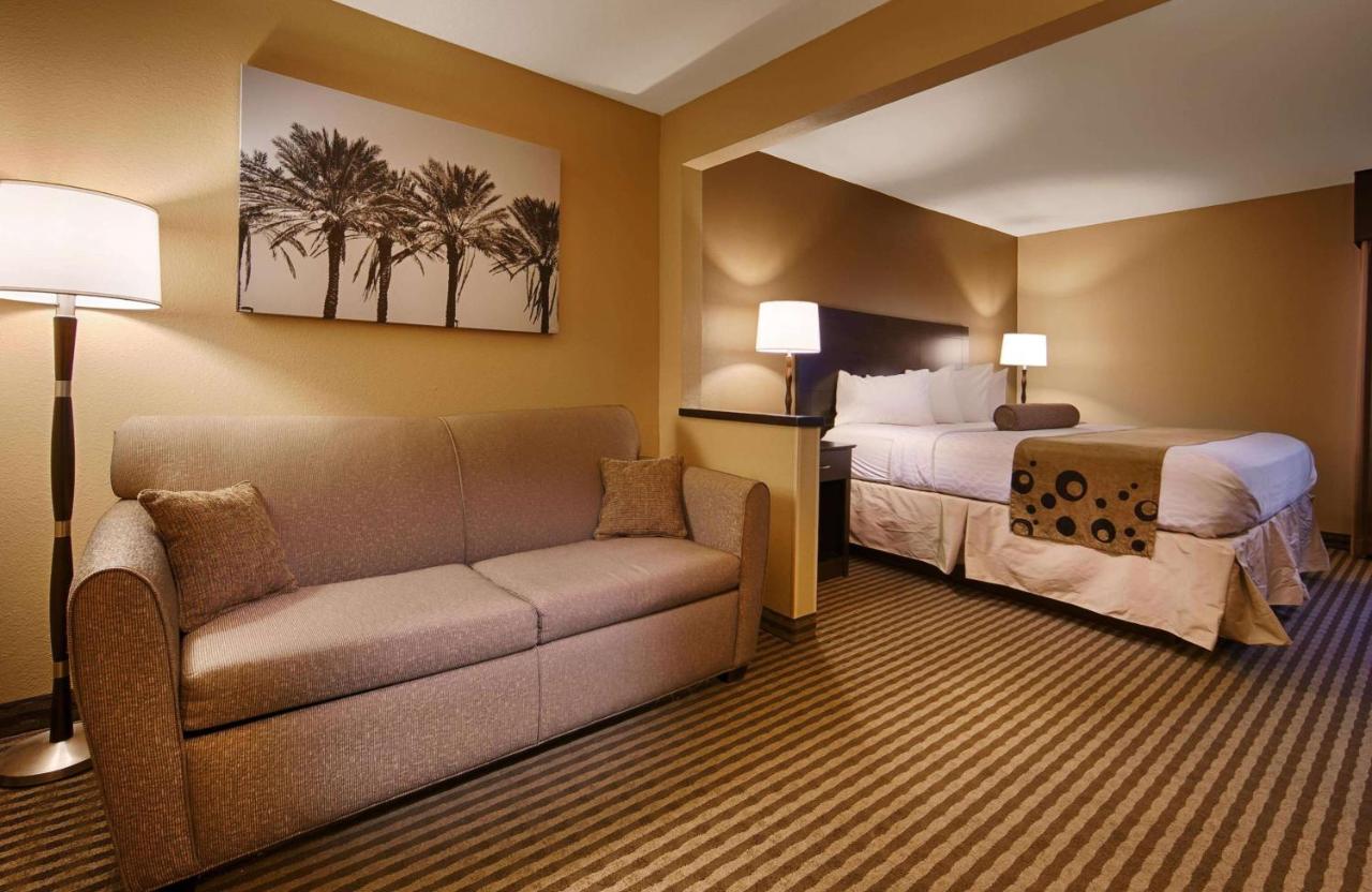 | Best Western Plus Mishawaka Inn