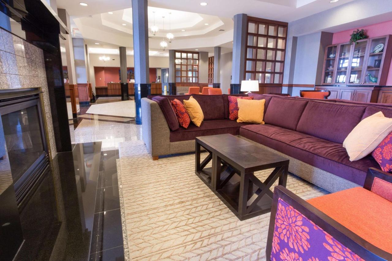 | Drury Inn & Suites Cincinnati Sharonville