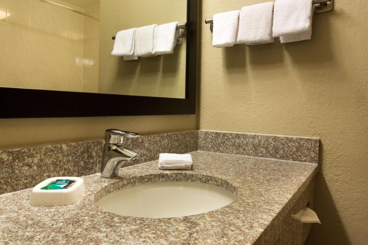 | Drury Inn & Suites Cincinnati Sharonville