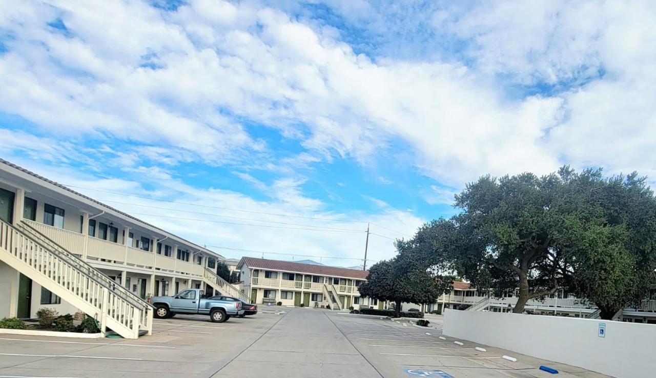 | Soledad Motel 8