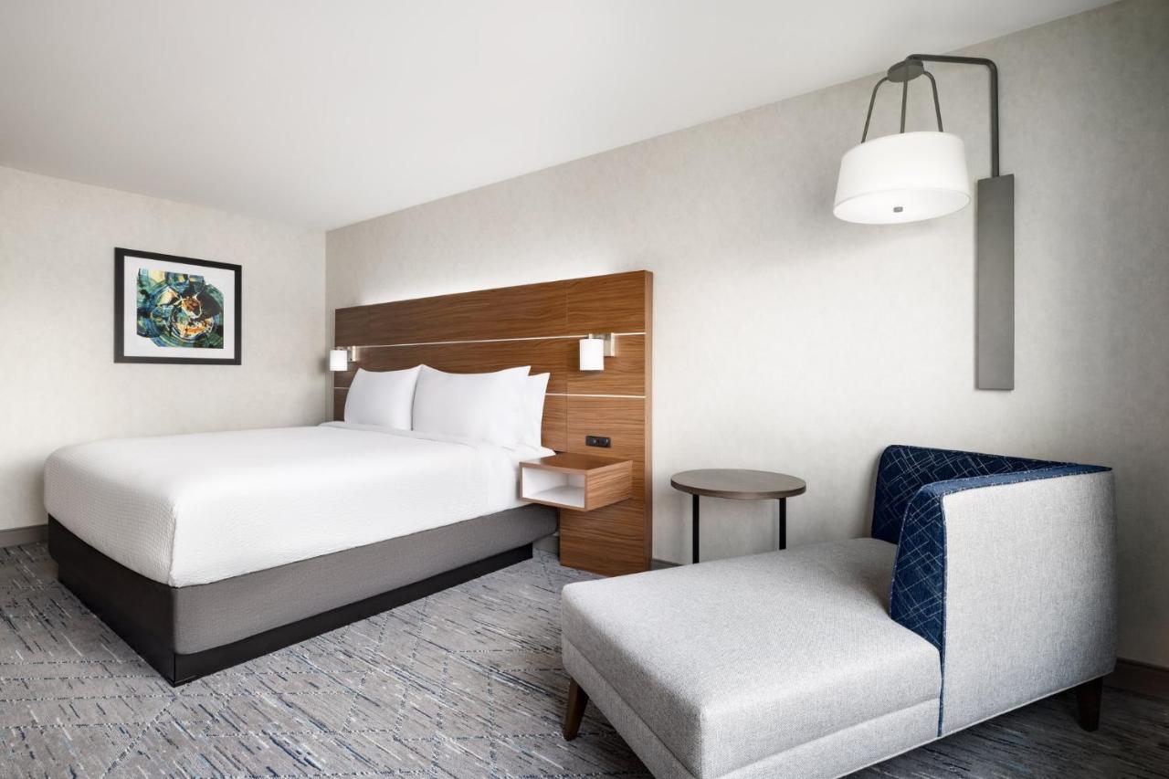  | Holiday Inn Express Las Vegas South, an IHG Hotel