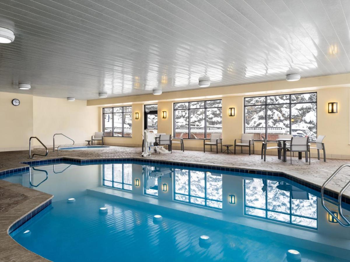  | Holiday Inn Express Meadville (I-79 Exit 147a), an IHG Hotel