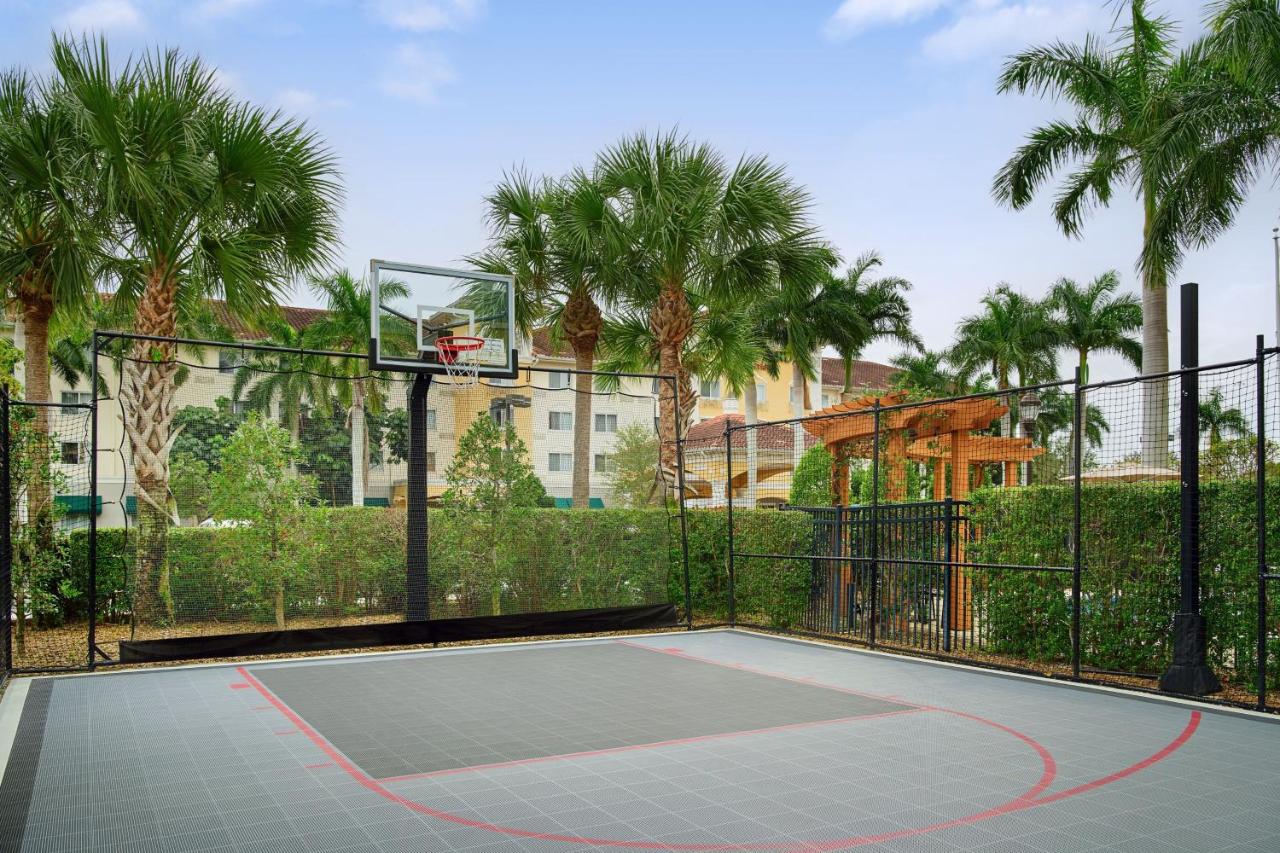 | Residence Inn by Marriott Fort Myers at I-75 and Gulf Coast Town Center