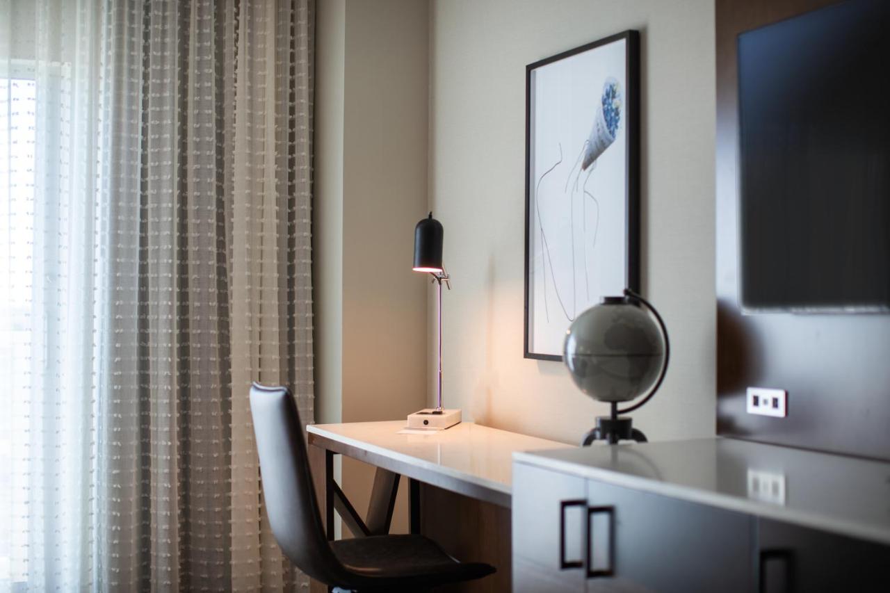 | Renaissance Dallas Richardson Hotel