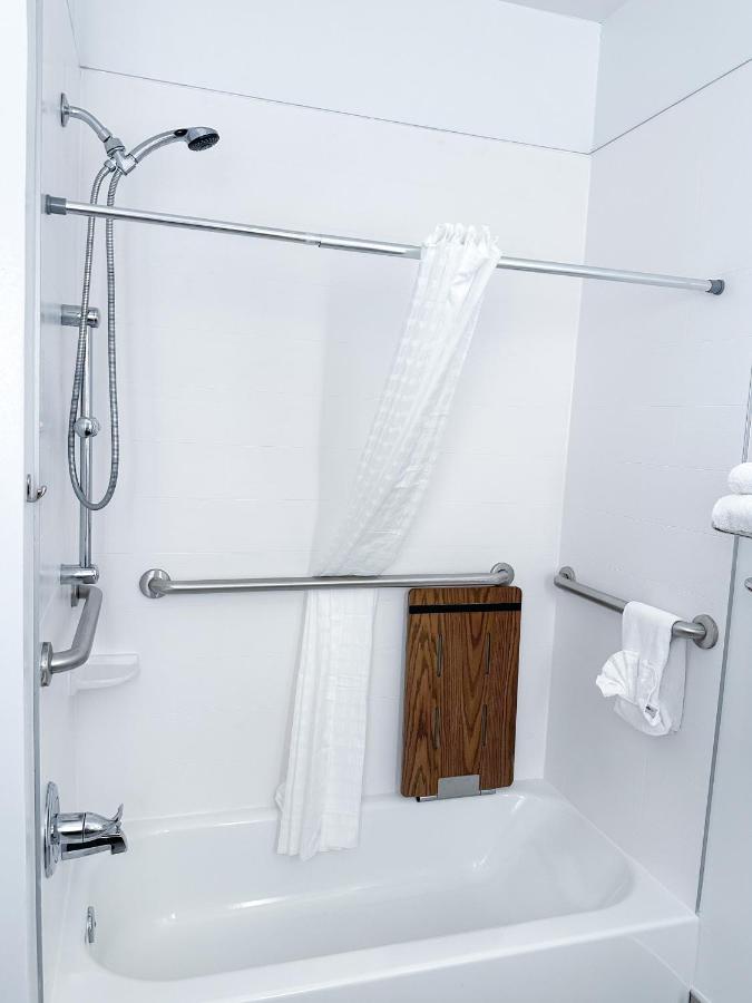 Queen Room with Two Queen Beds - Disability Access at Country Inn & Suites by Radisson, Bloomington-Normal Airport, IL