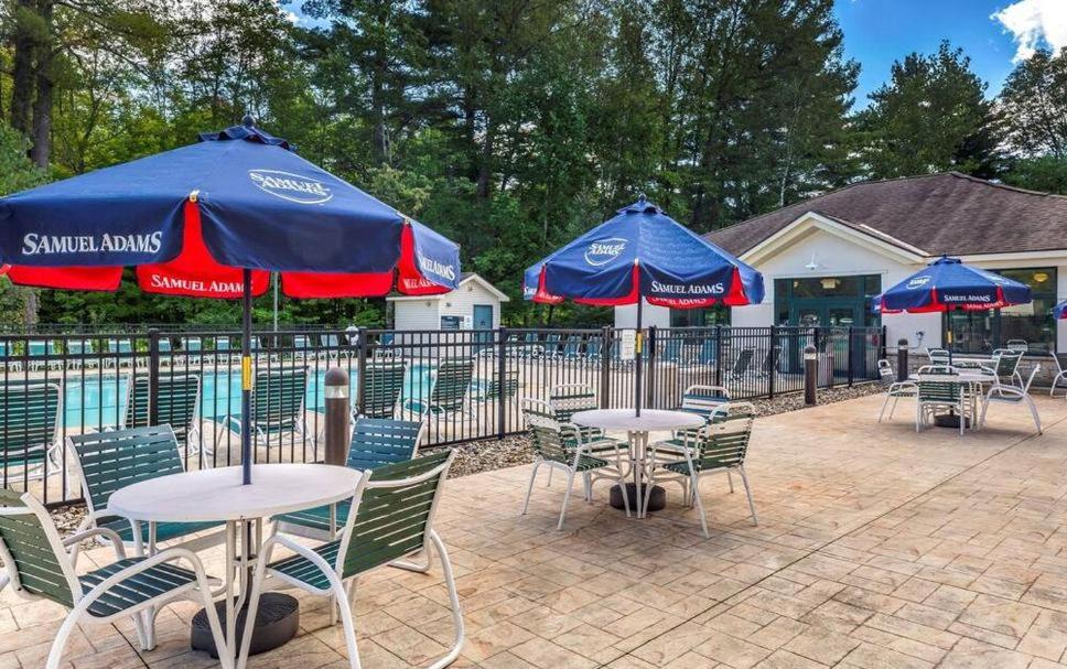 | Comfort Inn & Suites Lake George