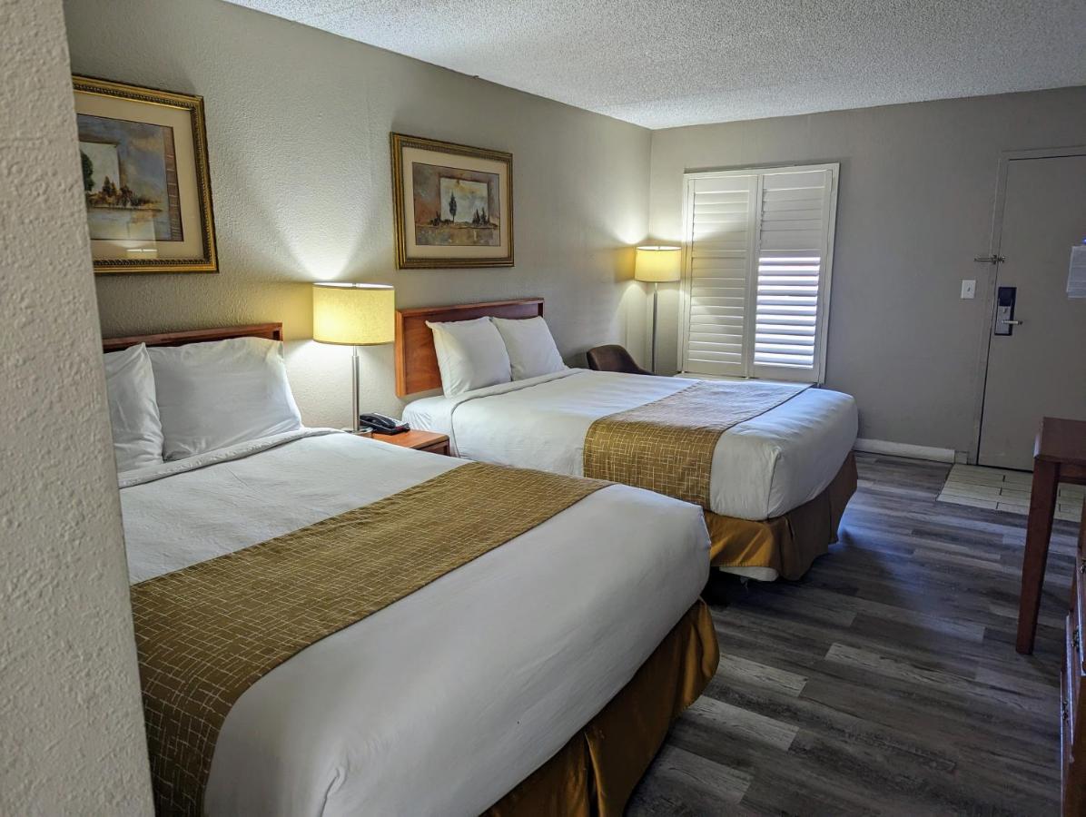 Double Room with Two Double Beds - Non-Smoking at Travelodge by Wyndham Pueblo