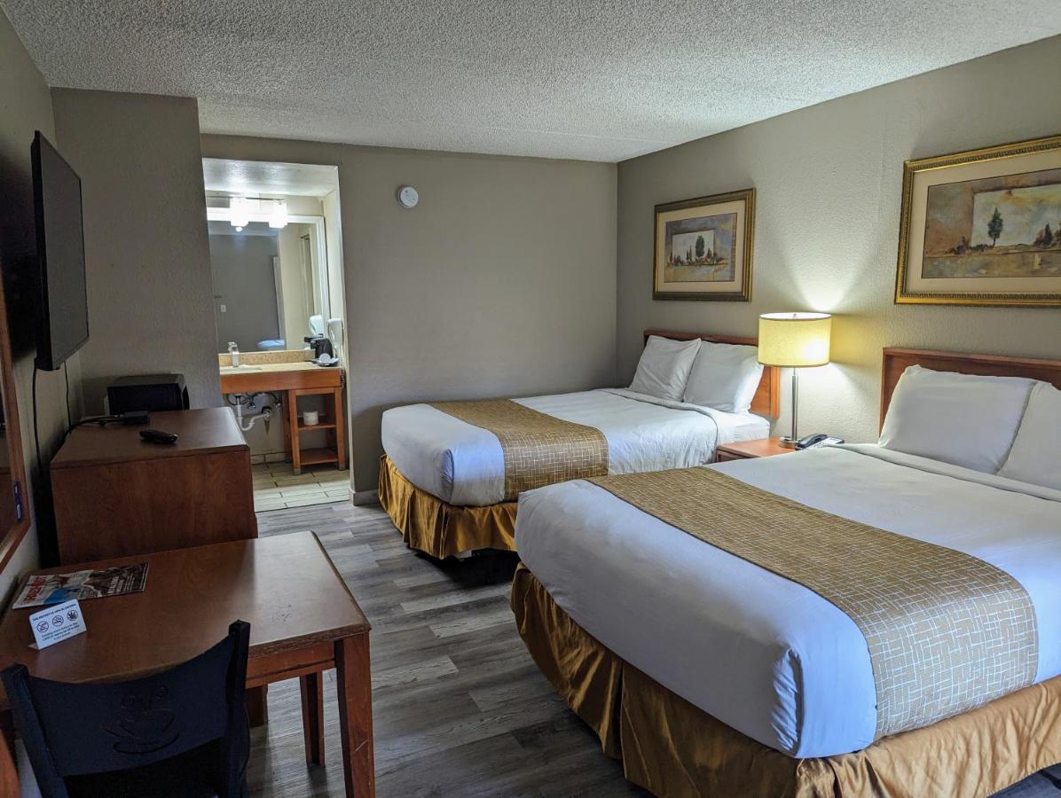 Double Room with Two Double Beds - Non-Smoking at Travelodge by Wyndham Pueblo