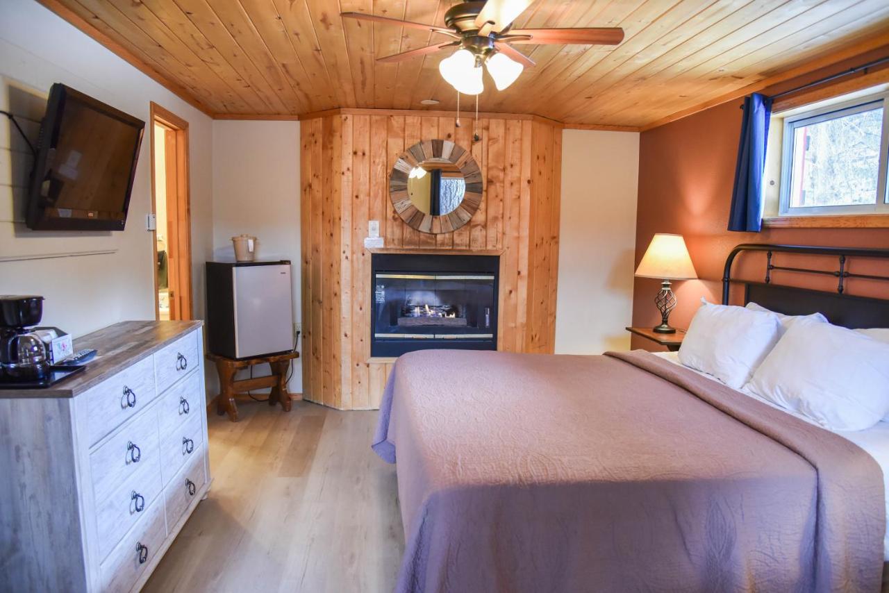 | Alpine Lodge Red River
