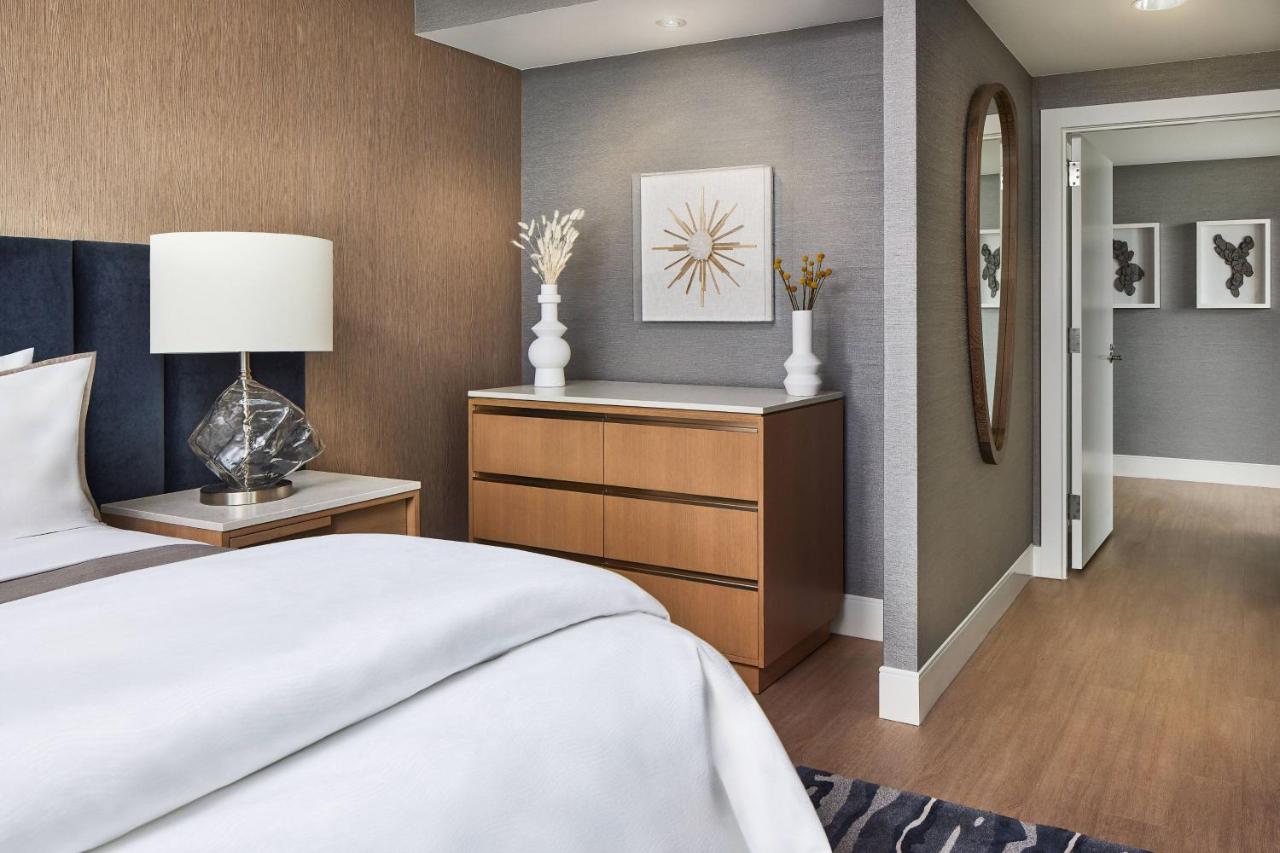 | The Westin Bellevue