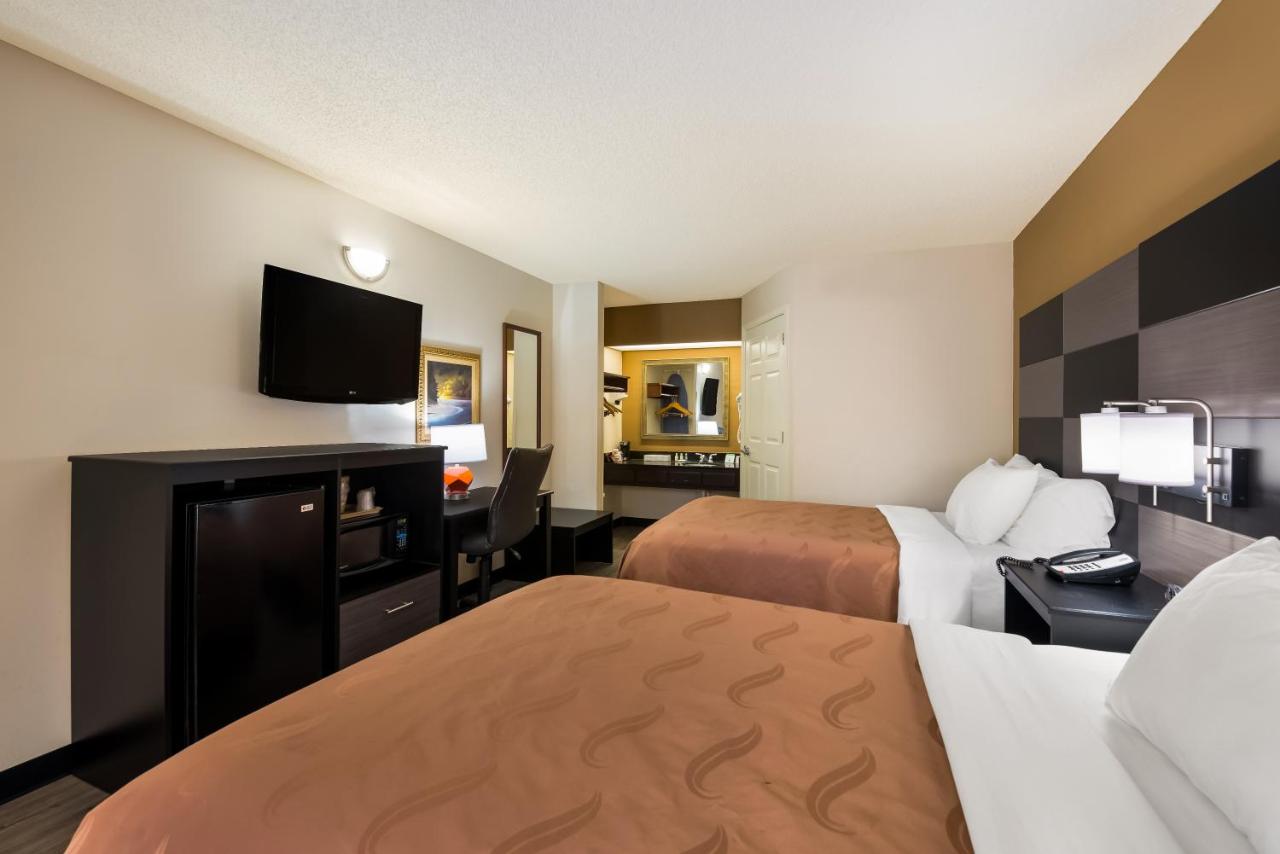 Double Room with Two Double Beds - Accessible/Non-Smoking at Quality Inn Johnson City I-26 exit 17