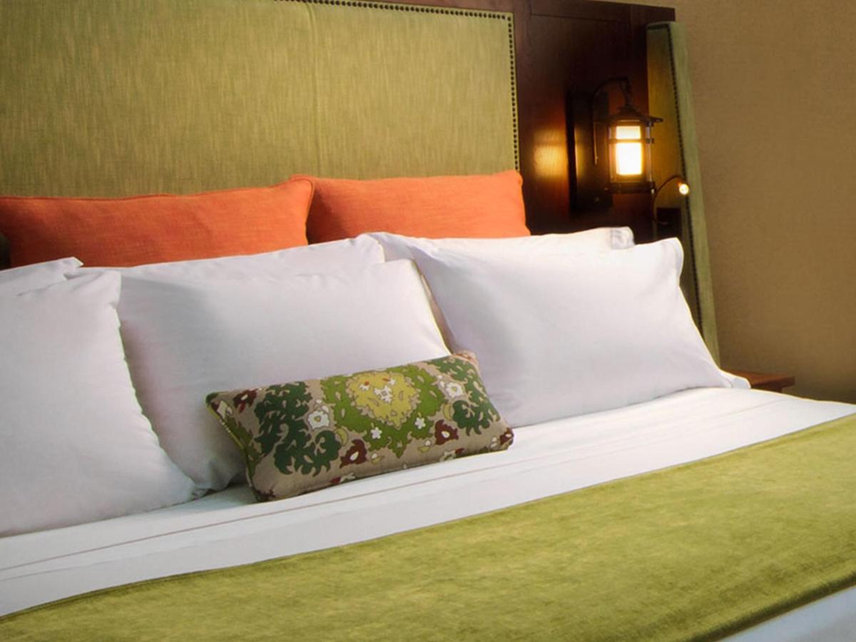 Club Floor Room - One King Bed at The Omni Grove Park Inn & Spa