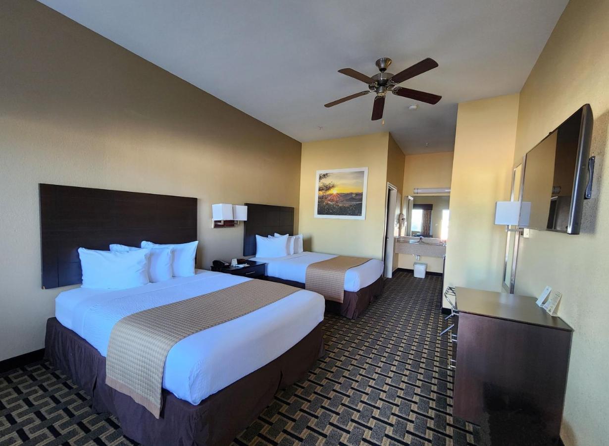 Queen Room with Two Queen Beds - Non-Smoking at Days Inn by Wyndham Baytown East