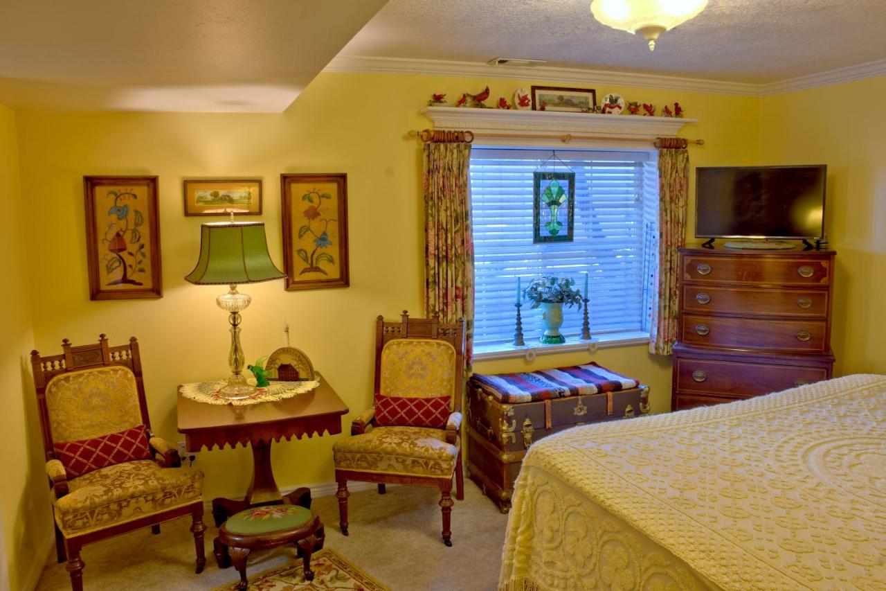  | Big Yellow Inn