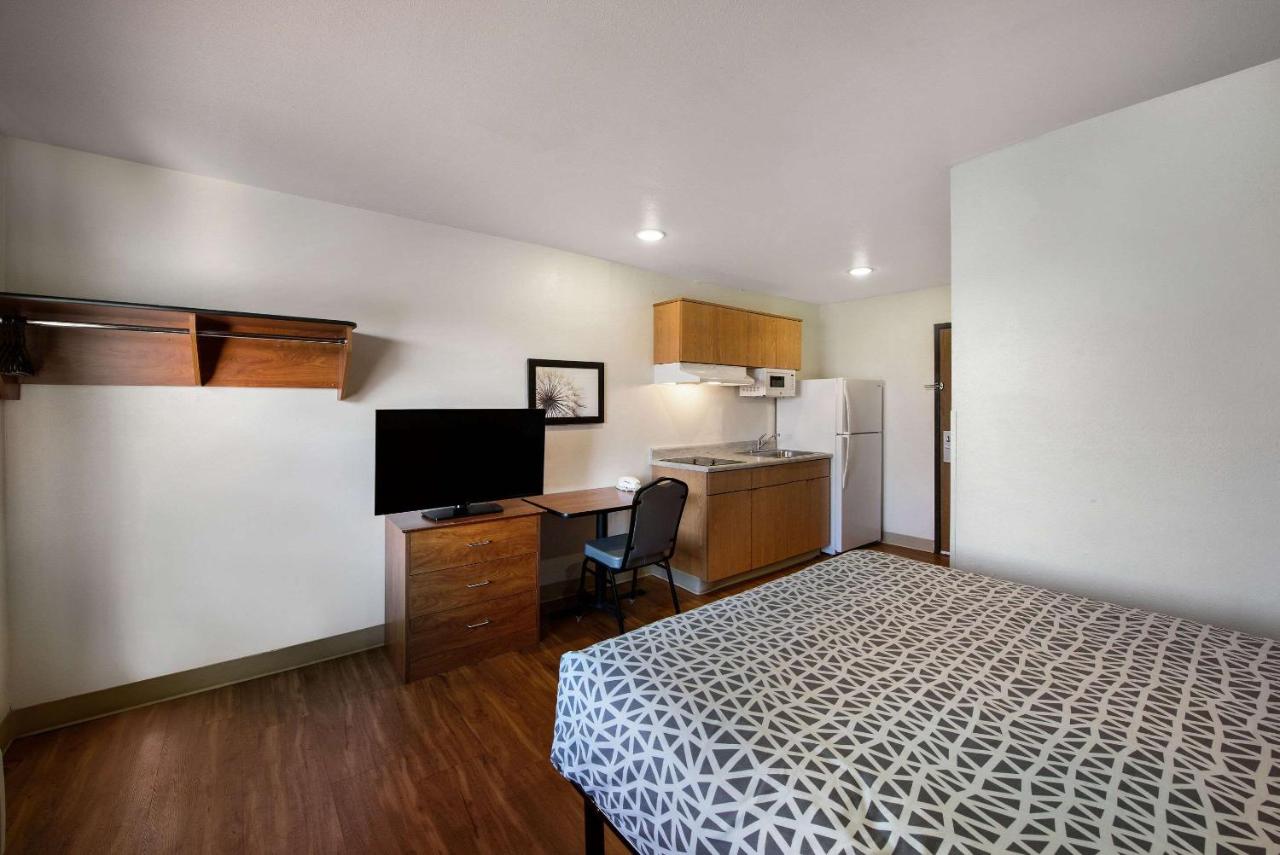 Standard Double Room - Non-Smoking at WoodSpring Suites Columbus Southeast