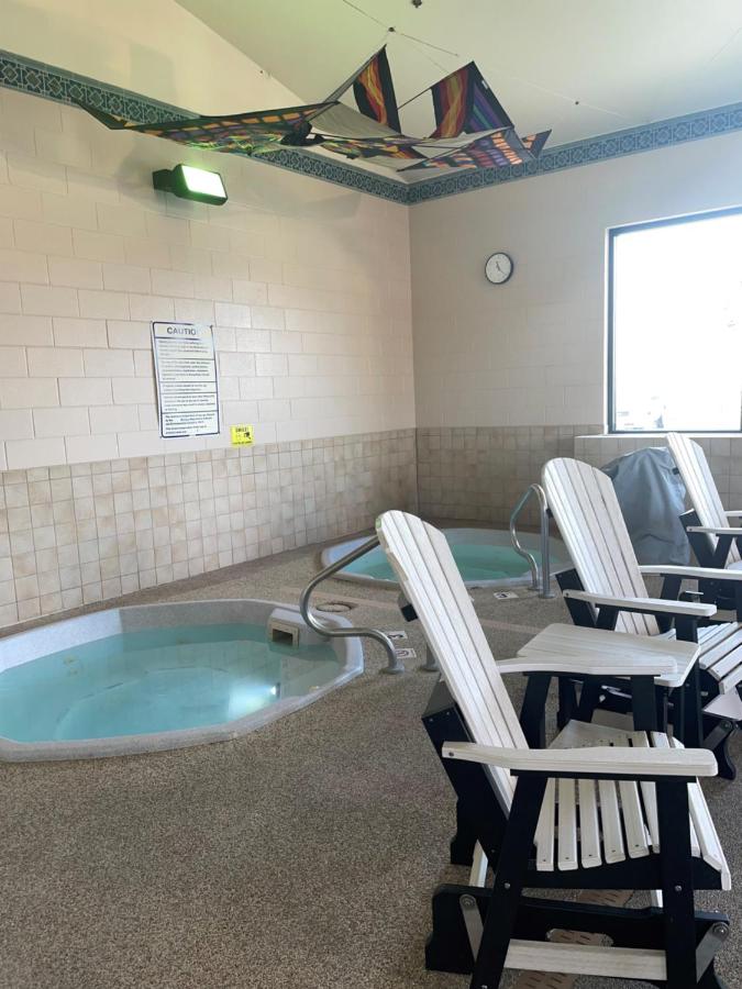  | Boothill Inn And Suites