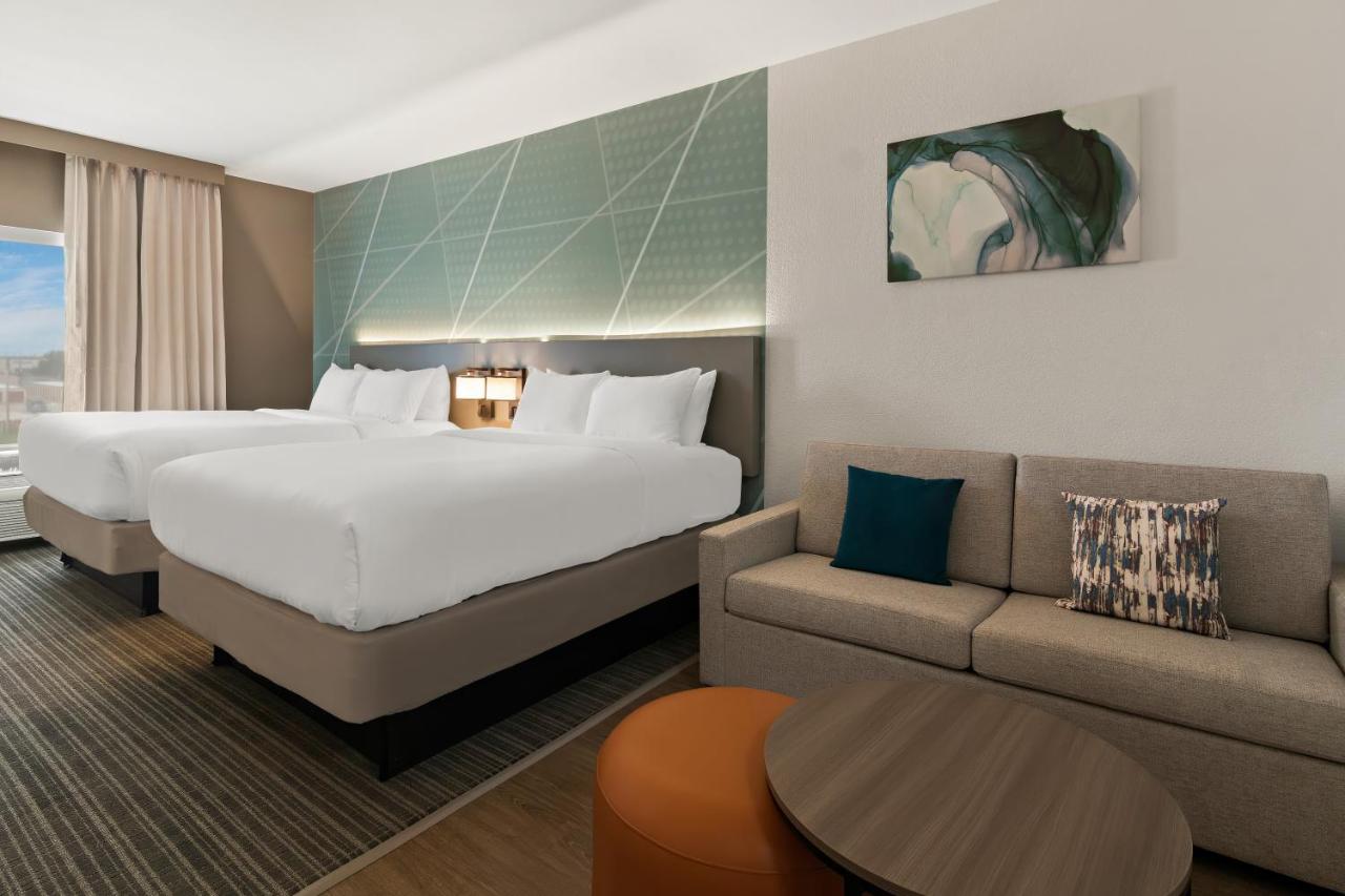 Queen Suite with Two Queen Beds and Roll-In Shower - Accessible/Non-Smoking at Comfort Suites Granbury