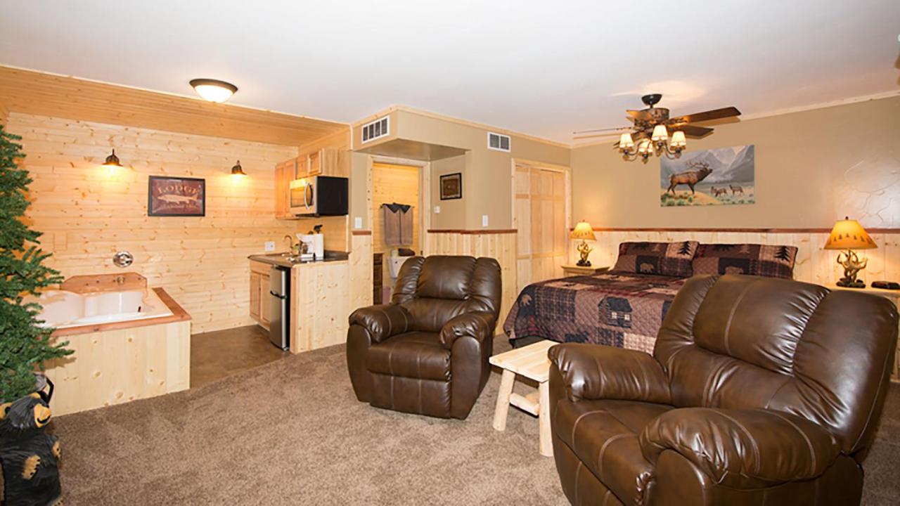 | Upper Canyon Inn