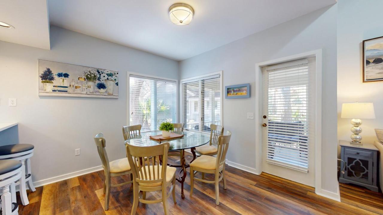 | 7611 Huntington Villas