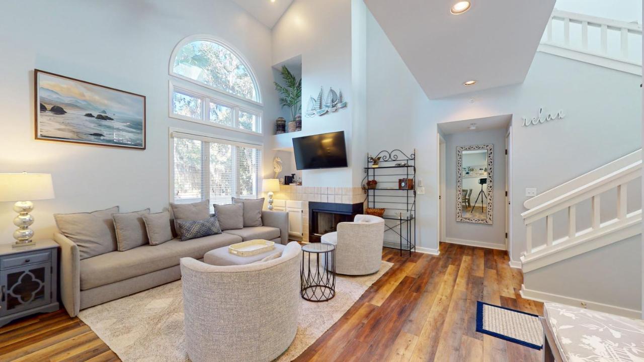 | 7611 Huntington Villas