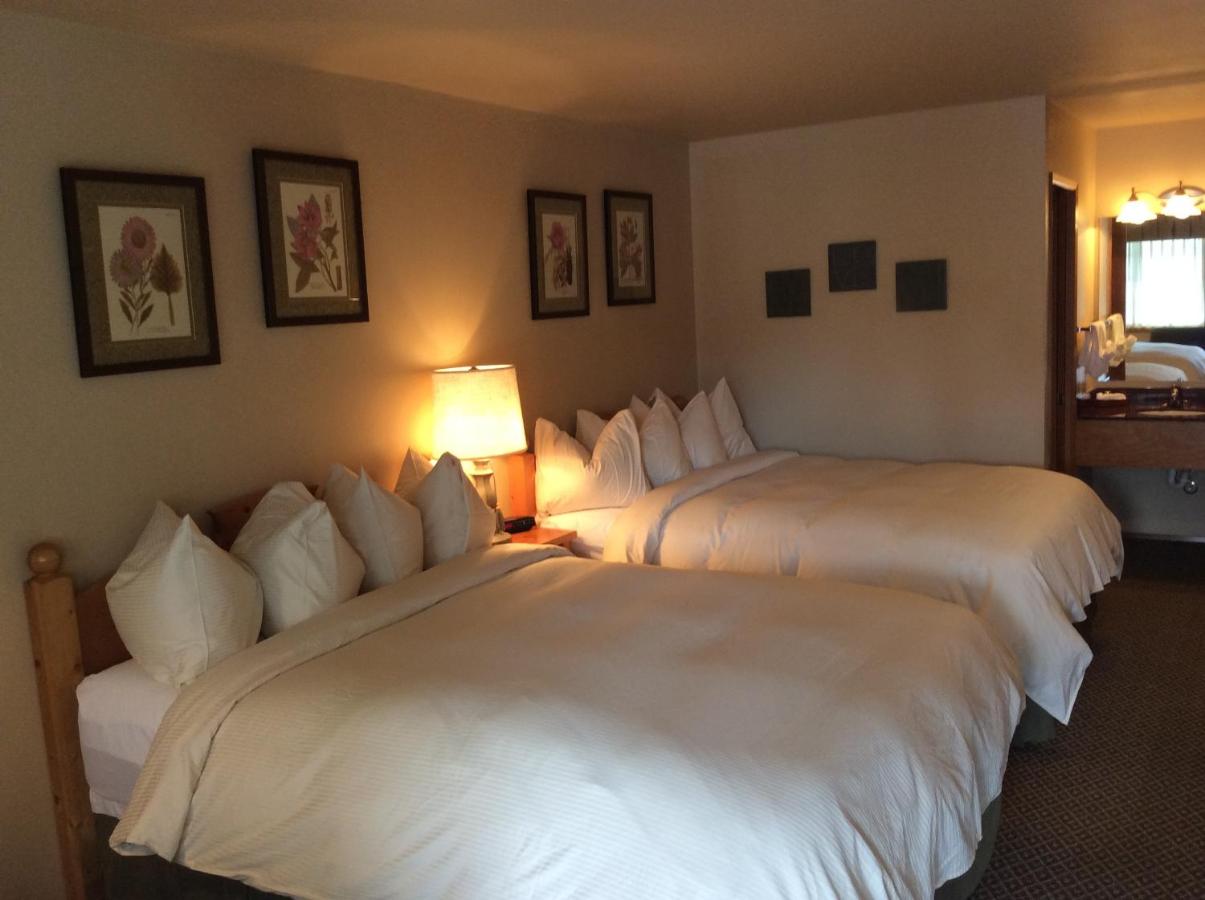 | Linderhof Inn