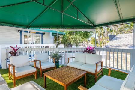  | NEW Underwater Camera at Custom House Inn
