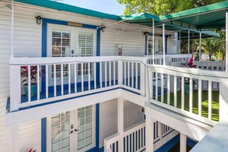  | NEW Underwater Camera at Custom House Inn
