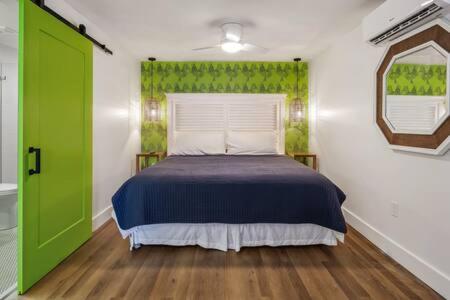  | NEW Chicken Run - Colorful on Duval