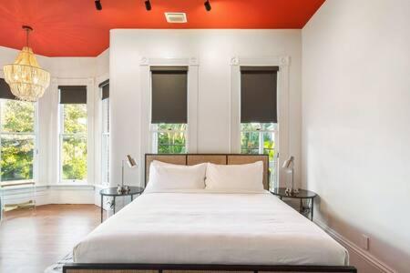  | Red Room at The Grand Maloney